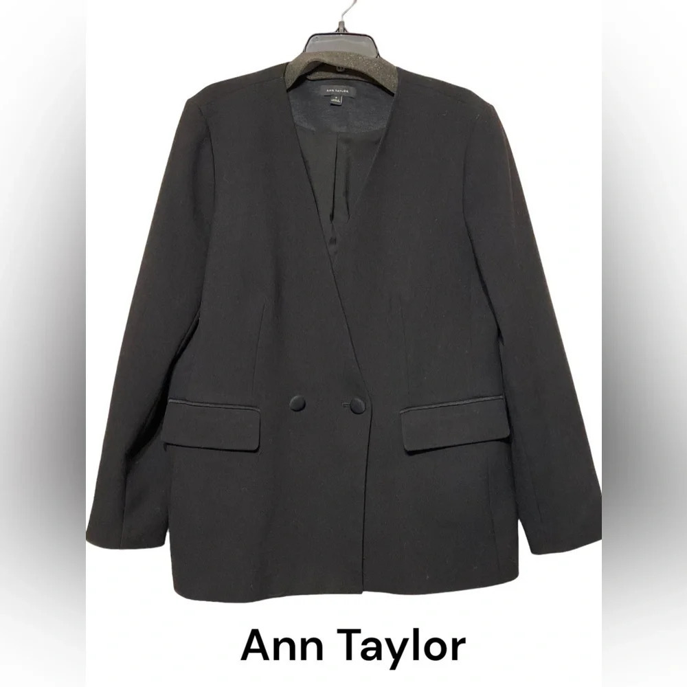 Ann Taylor double breasted black blazer size 16 professional suit